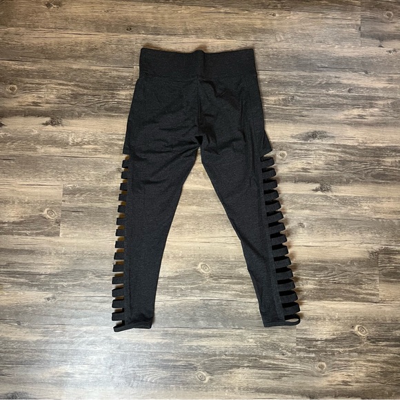 VS Pink Yoga Cutout Leggings sz S - Picture 6 of 6